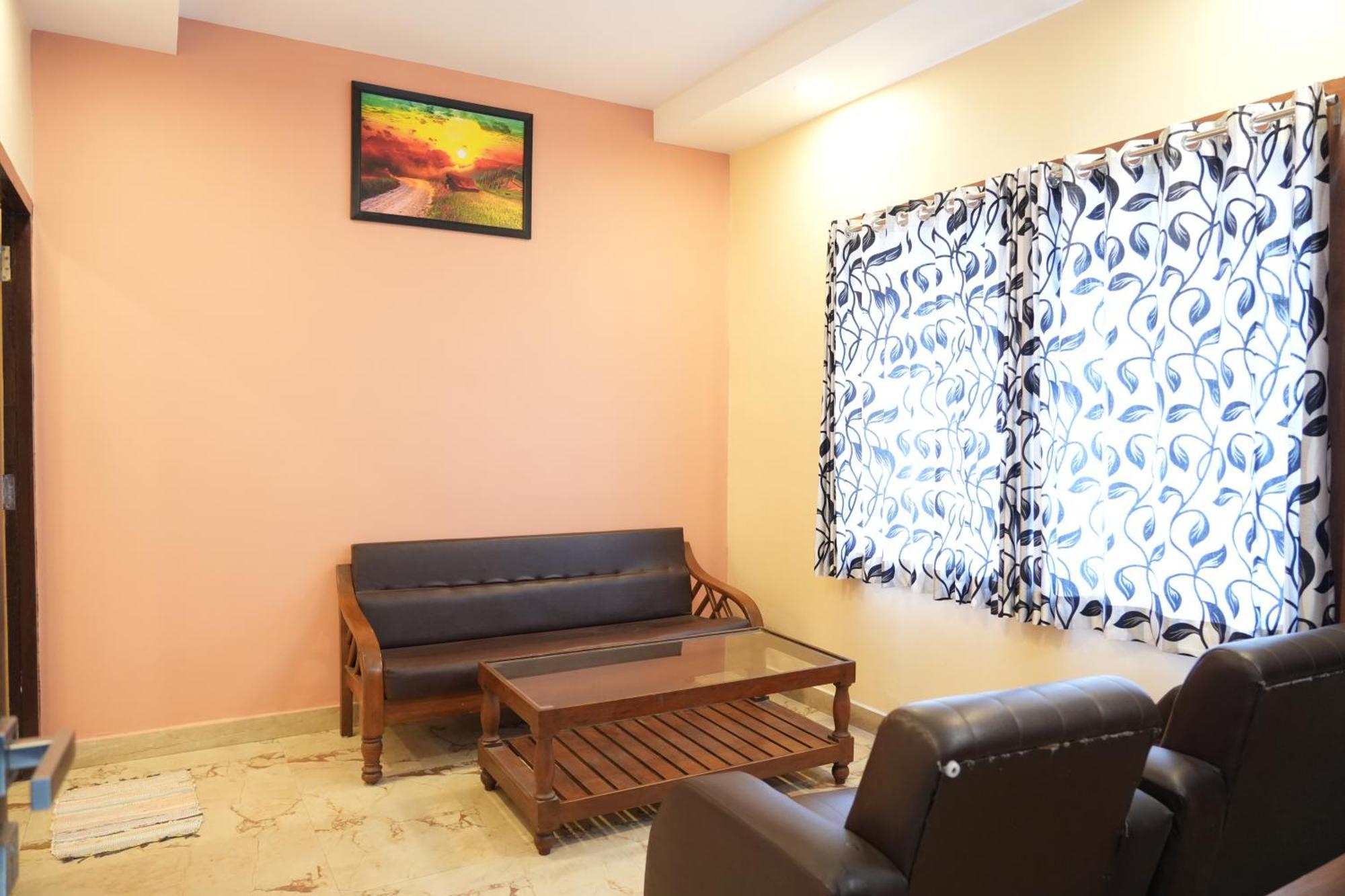 Sri Krishnan Residency Hotel Pollāchi Eksteriør billede