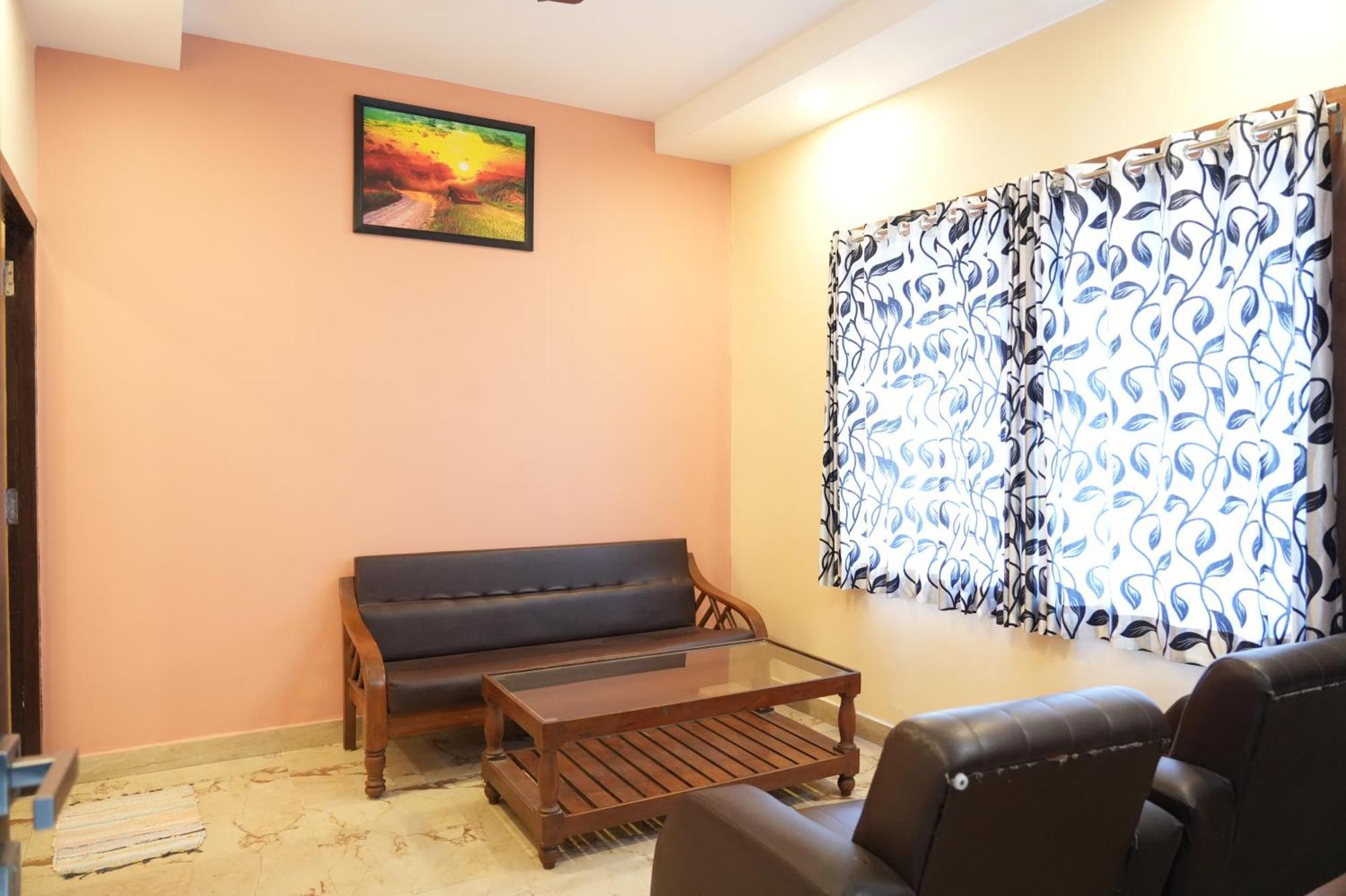 Sri Krishnan Residency Hotel Pollāchi Eksteriør billede