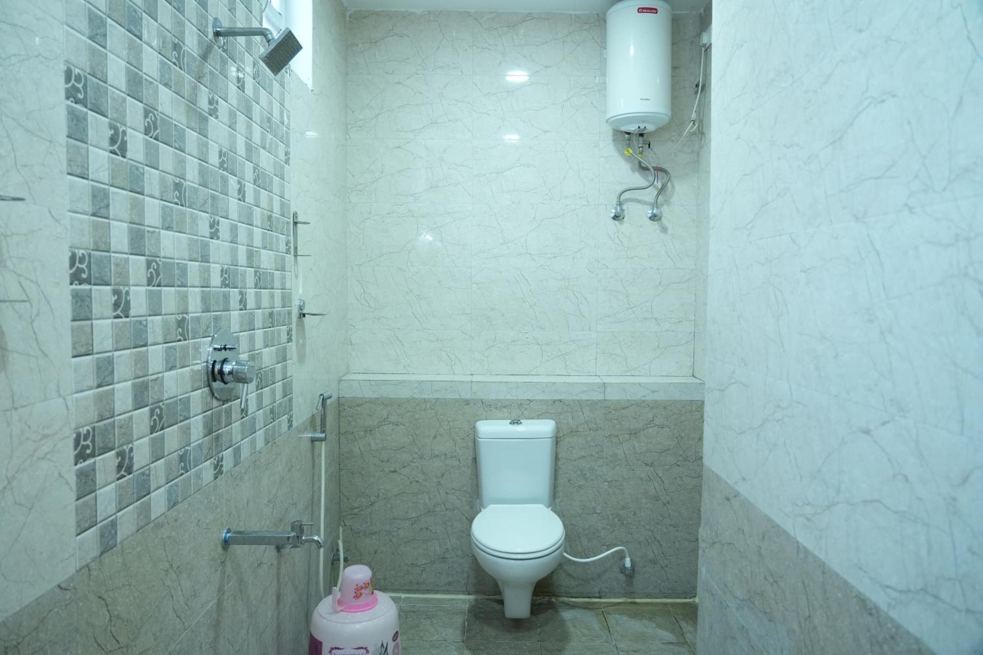 Sri Krishnan Residency Hotel Pollāchi Eksteriør billede